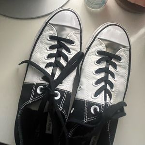 Rare Black and White. Chuck Taylor Converse